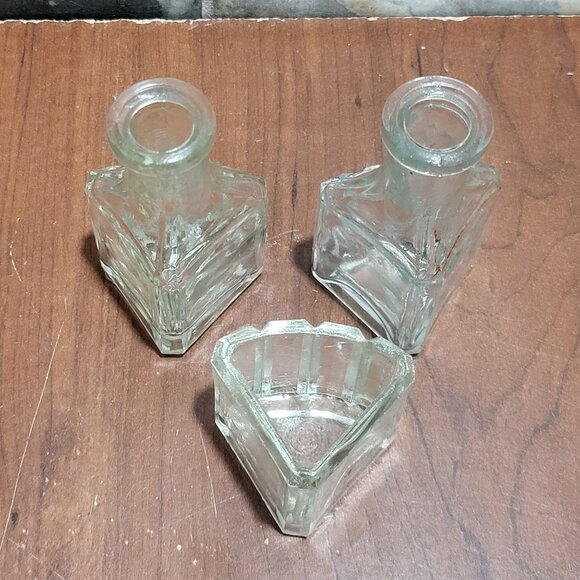 Vintage Clear Glass Collectible Bottles 3 Sided Set of 3 - Picture 4 of 12